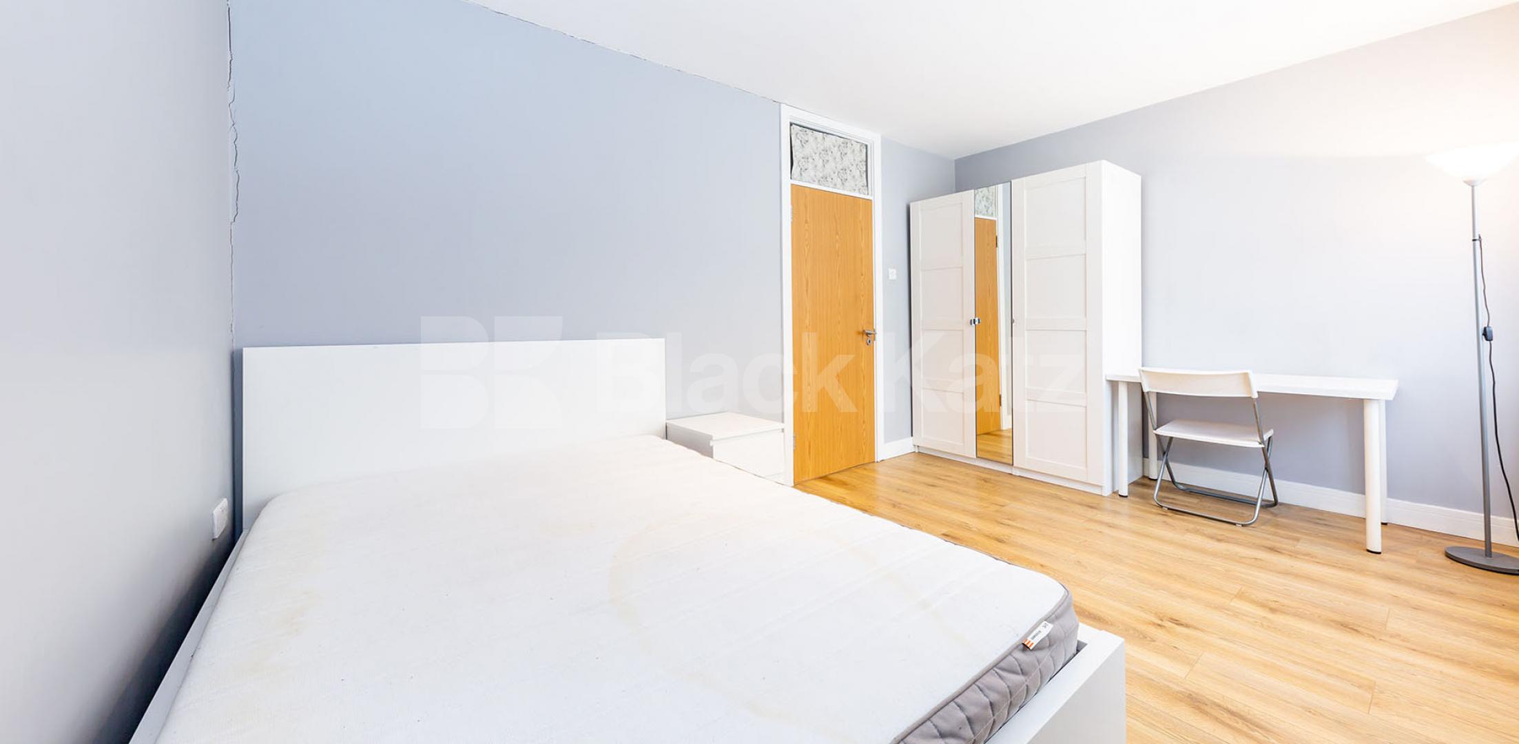 			NEW INSTRUCTION - ZONE1! GREAT FOR 4 SHARERS!, 3 Bedroom, 1 bath, 1 reception Flat			 Stanhope Street, EUSTON-CAMDEN